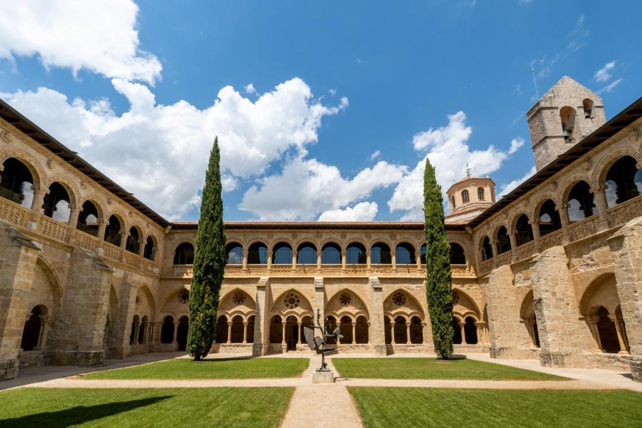 Castilla Termal Monasterio De Valbuena Valbuena De Duero Εξωτερικό φωτογραφία Cloister of the monastery