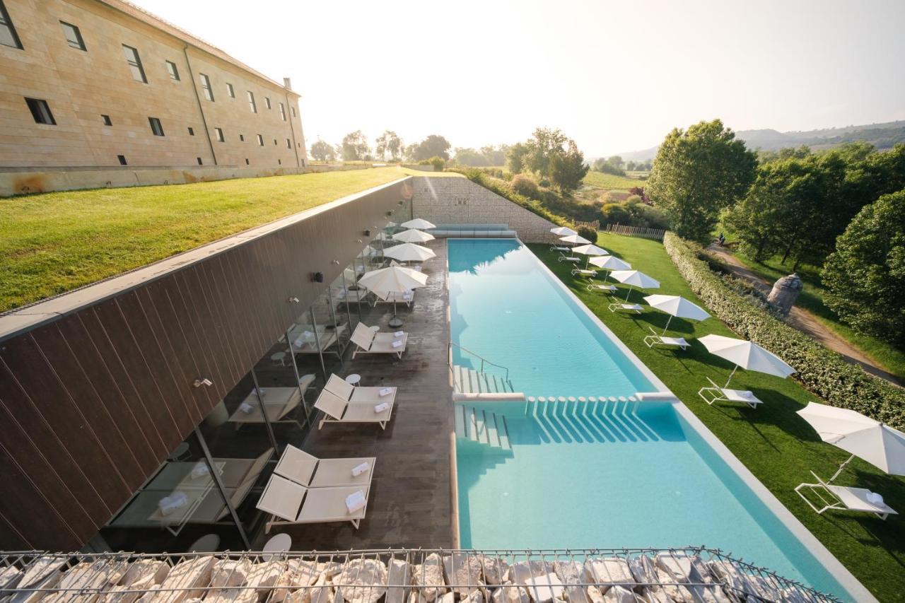 Castilla Termal Monasterio De Valbuena Valbuena De Duero Εξωτερικό φωτογραφία The swimming pool