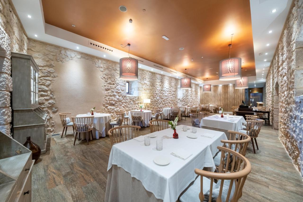 Castilla Termal Monasterio De Valbuena Valbuena De Duero Εξωτερικό φωτογραφία Restaurant interior