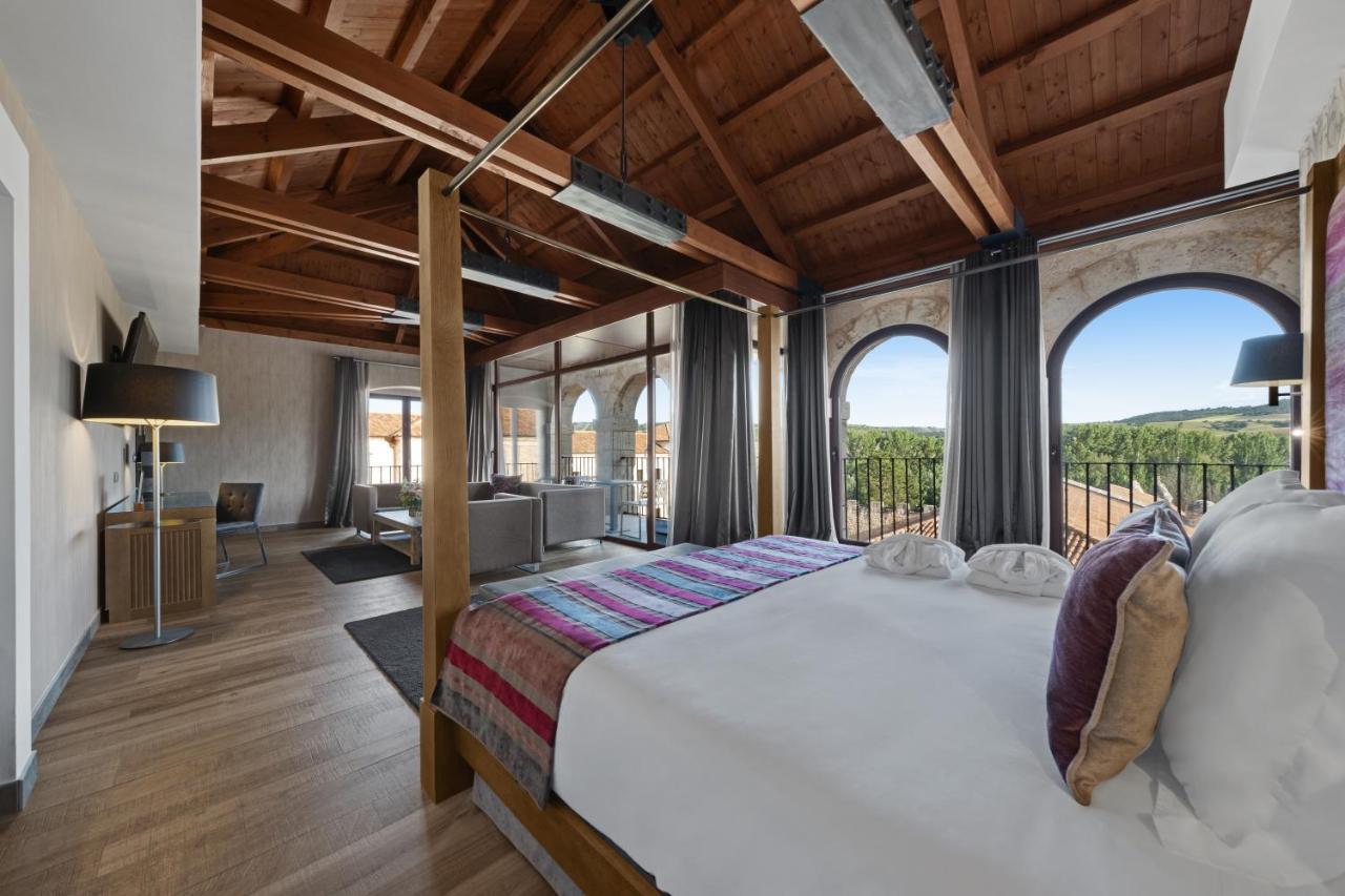 Castilla Termal Monasterio De Valbuena Valbuena De Duero Εξωτερικό φωτογραφία Suite