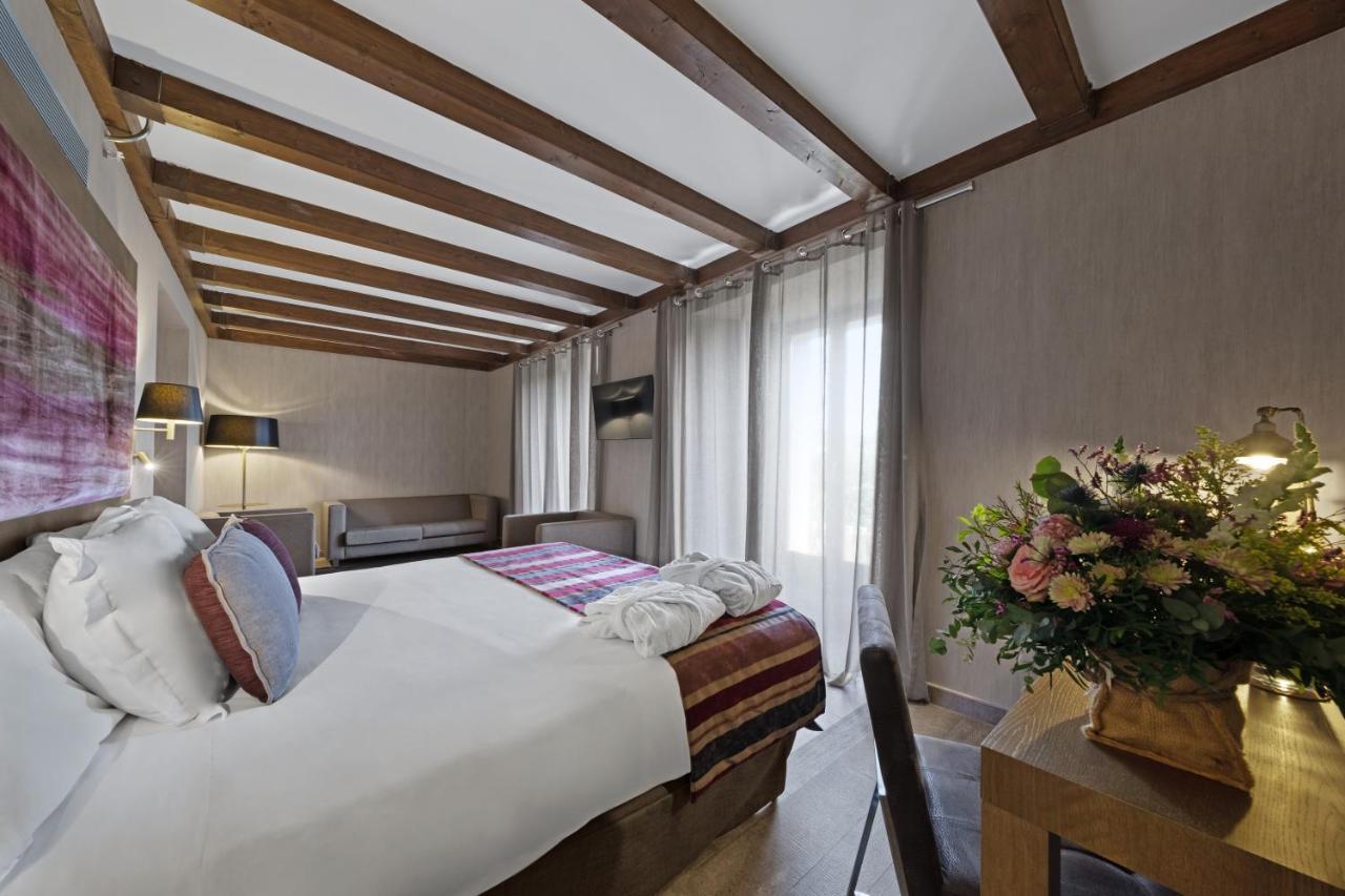 Castilla Termal Monasterio De Valbuena Valbuena De Duero Εξωτερικό φωτογραφία A room at the hotel