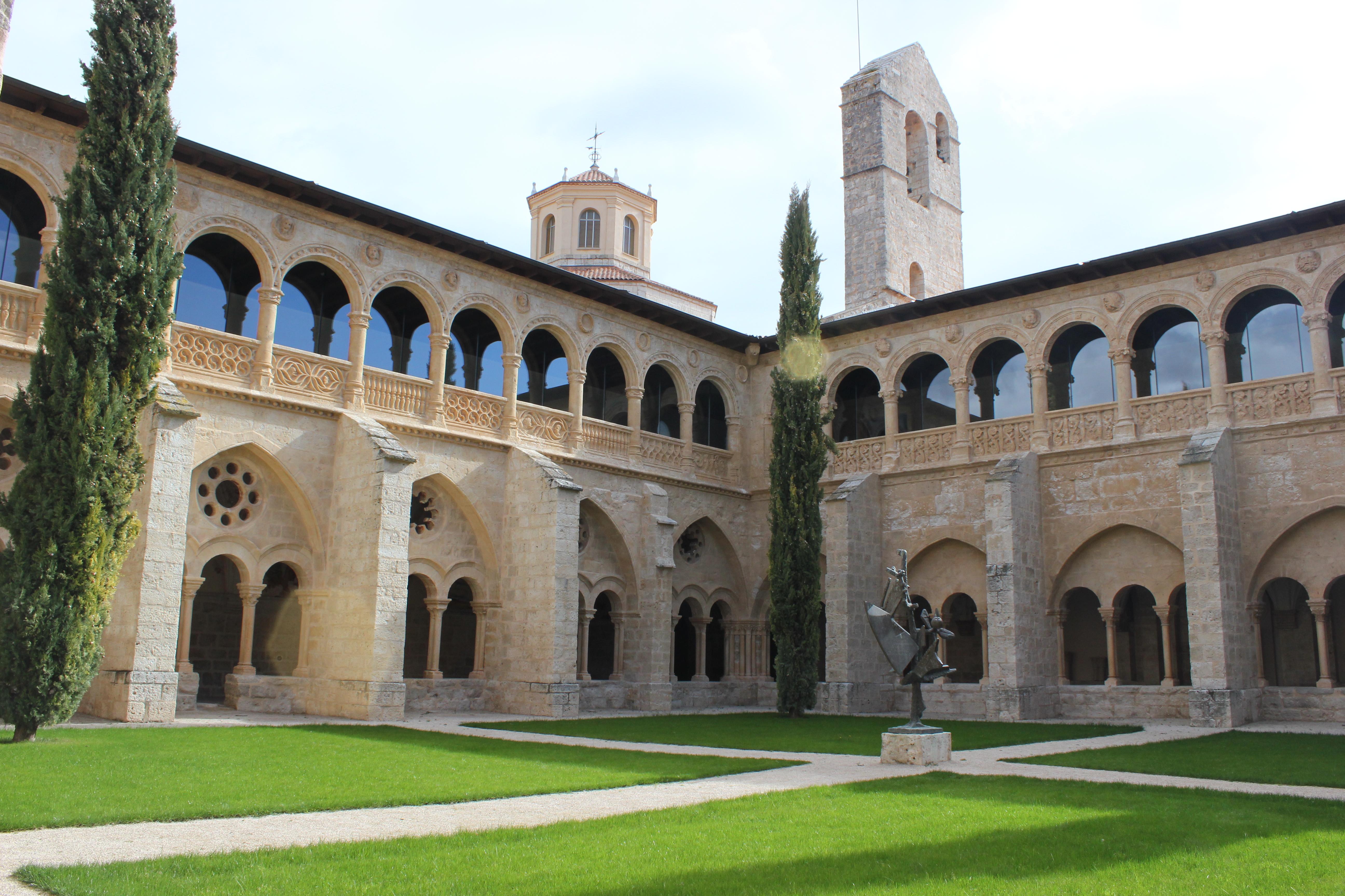 Castilla Termal Monasterio De Valbuena Valbuena De Duero Εξωτερικό φωτογραφία Cloister of St Victor